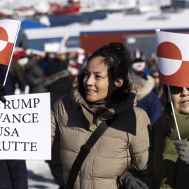 Manifestación en Groenlandia contra el plan de Trump de anexionar la isla, hace ahora un año.