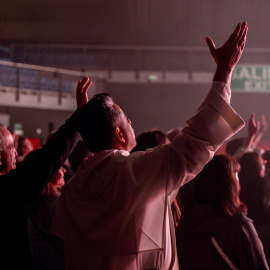 Público durante el encuentro ‘LLAMADOS. Unidos hacia el 2033’, en el Movistar Arena.