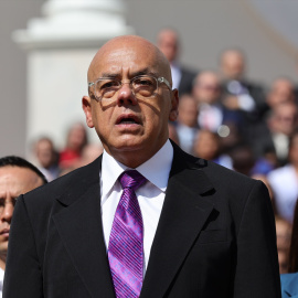 Imagen de archivo del presidente del Parlamento venezolano, Jorge Rodríguez, junto a miembros de la Asamblea Nacional.