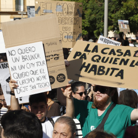 Imagen de archivo de una movilización por el derecho a la vivienda en Málaga.