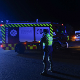 Llegada de efectivos de emergencias a Adamuz, este domingo.