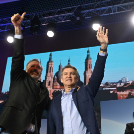 El presidente del Partido Popular, Alberto Núñez Feijóo, y el presidente del PP de Aragón, Jorge Azcón, a 18 de enero de 2026, en Zaragoza.