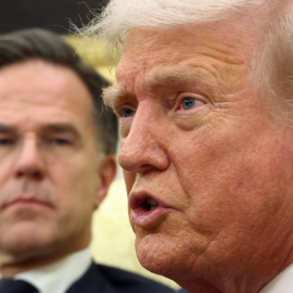 El presidente estadounidense Trump se reúne con el secretario general de la OTAN, Rutte, en Washington.