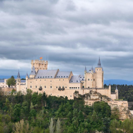 El Alcázar de Segovia está considerado uno de los castillos más bonitos del mundo.