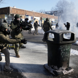 Agentes federales, este sábado, en Mineápolis (Minnesota).