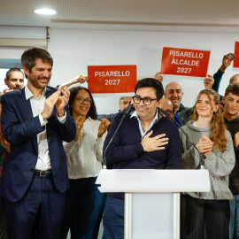 EuropaPress_7180763_diputado_grupo_parlamentario_sumar_gerardo_pisarello_acompanado_ministro