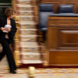 La vicepresidenta primera y ministra de Hacienda, María Jesús Montero, llega a un Pleno del Congreso de los Diputados.