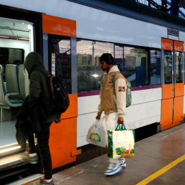Un tren de Rodalies a l'estació de Lleida en una imatge d'aquest dilluns. 26/01/2026