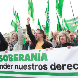 EuropaPress_7137528_portavoz_adelante_andalucia_jose_ignacio_garcia_encabeza_pancarta