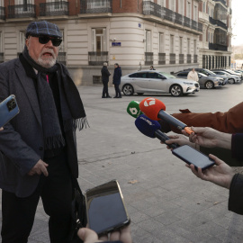 El  comisario jubilado José Manuel Villarejo a su llegada a la Audiencia Nacional, por el juicio contra él y el empresario Javier López Madrid por la supuesta contratación del expolicía para hostigar a la doctora Elisa Pinto.