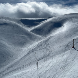 Muntanyes cobertes de neu a cotes elevades de l'estació de La Molina, a la Cerdanya. 10/02/2026
