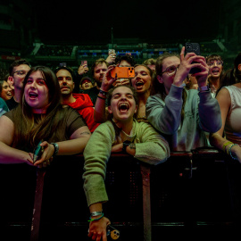 Jóvenes en un concierto en el Movistar Arena de Madrid, en una imagen de archivo.