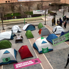 Acampada recent a la plaça Sant Domènec de Manresa impulsada per la PAHC en contra del desnonament d'un bloc. 05/02/2026