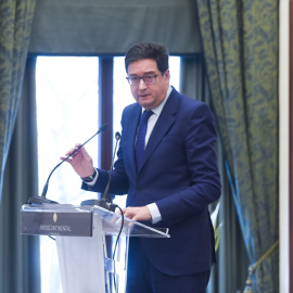 El ministro para la Transformación Digital y de la Función Pública, Óscar López, durante la clausura de la Conferencia España-India sobre Inteligencia Artificial, a 27 de enero de 2026