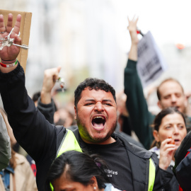 EuropaPress_6626661_varias_personas_manifestacion_vivienda_atocha_abril_2025_madrid_espana