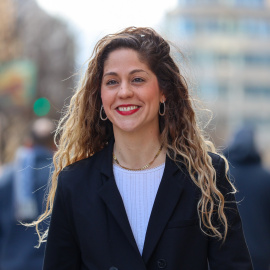 Lara Hernández, coordinadora de Movimiento Sumar, en Gran Vía, Madrid.