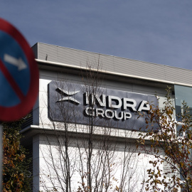 Fachada de la sede de Indra, en la localidad madrileña de Alcobendas.