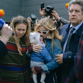 Fotograma de 'Esa noche', la nueva miniserie de Netflix protagonizada por Clara Galle, Claudia Salas y Paula Usero.