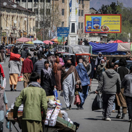 EuropaPress_7324779_27_february_2026_afghanistan_kabul_people_walk_across_the_kart_e_say