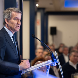 El presidente del PP, Alberto Núñez Feijóo, durante un desayuno informativo de Fórum Europa, a 4 de marzo de 2026, en Bilbao, Vizcaya, País Vasco (España).
