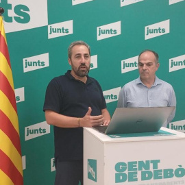 El líder de Junts a Manresa, Ramon Bacardit, i el secretari general del partit, Jordi Turull, en una imatge d'arxiu. 10/2023