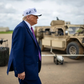 Trump durante una visita a Fort Bragg (Carolina del Norte).