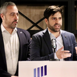 Ramon Bacardit (Junts) i Sergi Perramon (Avenç Nacionalista), en la roda de premsa d'aquest divendres per anunciar l'acord per concórrer conjuntament a les municipals de Manresa. 06/03/2026