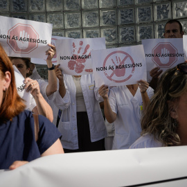 EuropaPress_7026229_personal_concentra_frente_hospital_meixoeiro_14_octubre_2025_vigo