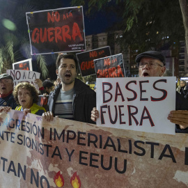 Protesta en Murcia contra la "guerra imperialista" que representan los ataques de Estados Unidos e Israel a Irán