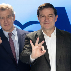 El presidente de la Junta de Castilla y León, Alfonso Fernández Mañueco y el presidente del Partido Popular, Alberto Núñez Feijoó.