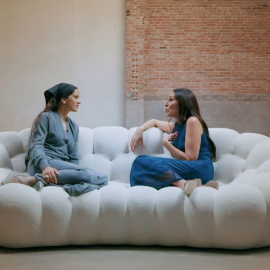 Rosalía y Ana Milán en 'Ex. La vida después'.