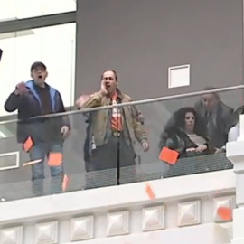 Así se ha expulsado del pleno al Sindicato de Inquilinas: "Almeida, recupera las viviendas"