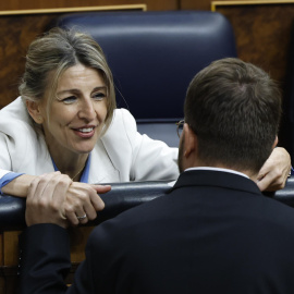 La vicepresidenta segunda y ministra de Trabajo, Yolanda Díaz, interviene durante el pleno celebrado en el Congreso.