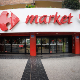 Fachada del supermercado Carrefour Market