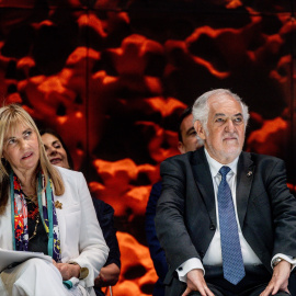 La presidenta del Tribunal Supremo y del Consejo General del Poder Judicial, Isabel Perelló, y el presidente del Tribunal Constitucional, Cándido Conde-Pumpido, durante la entrega de los Premios Procura 2025.