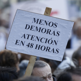 Cartel en defensa de la sanidad pública.