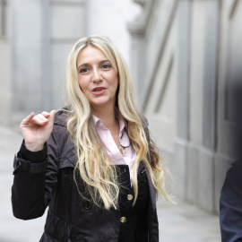 Claudia Montes hace declaraciones a los medios a su llegada este miércoles al Tribunal Supremo.