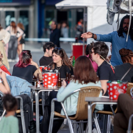 Los 'xennials' se caracterizan por ejercer de puente entre personas de diferentes generaciones.
