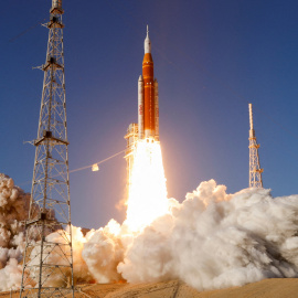 Despegue de la cápsula Orión, perteneciente a la misión Artemis II, el 1 de abril.