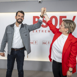 Álvaro Sánchez Cotrina, líder del PSOE de Cáceres, y la diputada autonómica Soraya Vega.