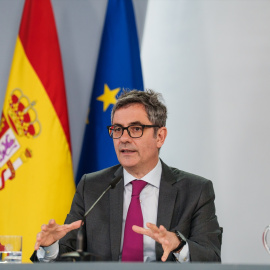 El ministro de la Presidencia, Justicia y Relaciones con las Cortes, Félix Bolaños, durante la rueda de prensa tras el consejo de Ministros, a 14 de abril de 2026, en Madrid