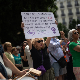 Homenaje a los fallecidos en las residencias