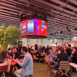 Ambiente en la Global Progressive Mobilisation, en la Fira de Barcelona, 17 de abril de 2026.