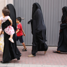 Un grup de dones amb vel a Lleida en una imatge d'arxiu de l'any 2011