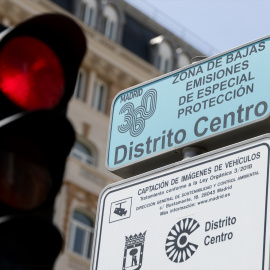 cartel-zona-bajas-emisiones-centro-ciudad-madrid-espana