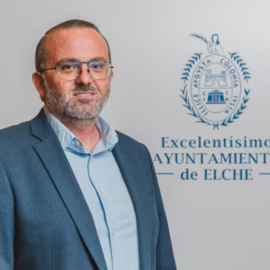 Alejandro García Raduán.
