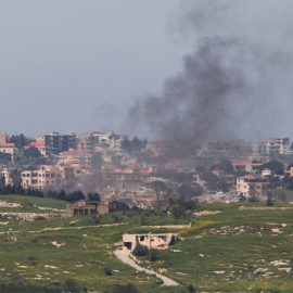 Ataque israelí sobre una aldea en el sur del Líbano, este viernes.