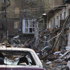 Lugar del ataque ruso contra una zona residencial en Odesa, Ucrania, el 24 de abril de 2026.
