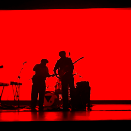 Actuación del grupo Novembre Elèctric en el Auditori de Torrent, València