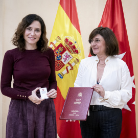La presidenta de la Comunidad de Madrid, Isabel Díaz Ayuso, y la hasta ahora fiscal superior de la Fiscalía de la Comunidad de Madrid, Almudena Lastra, en una imagen de archivo.